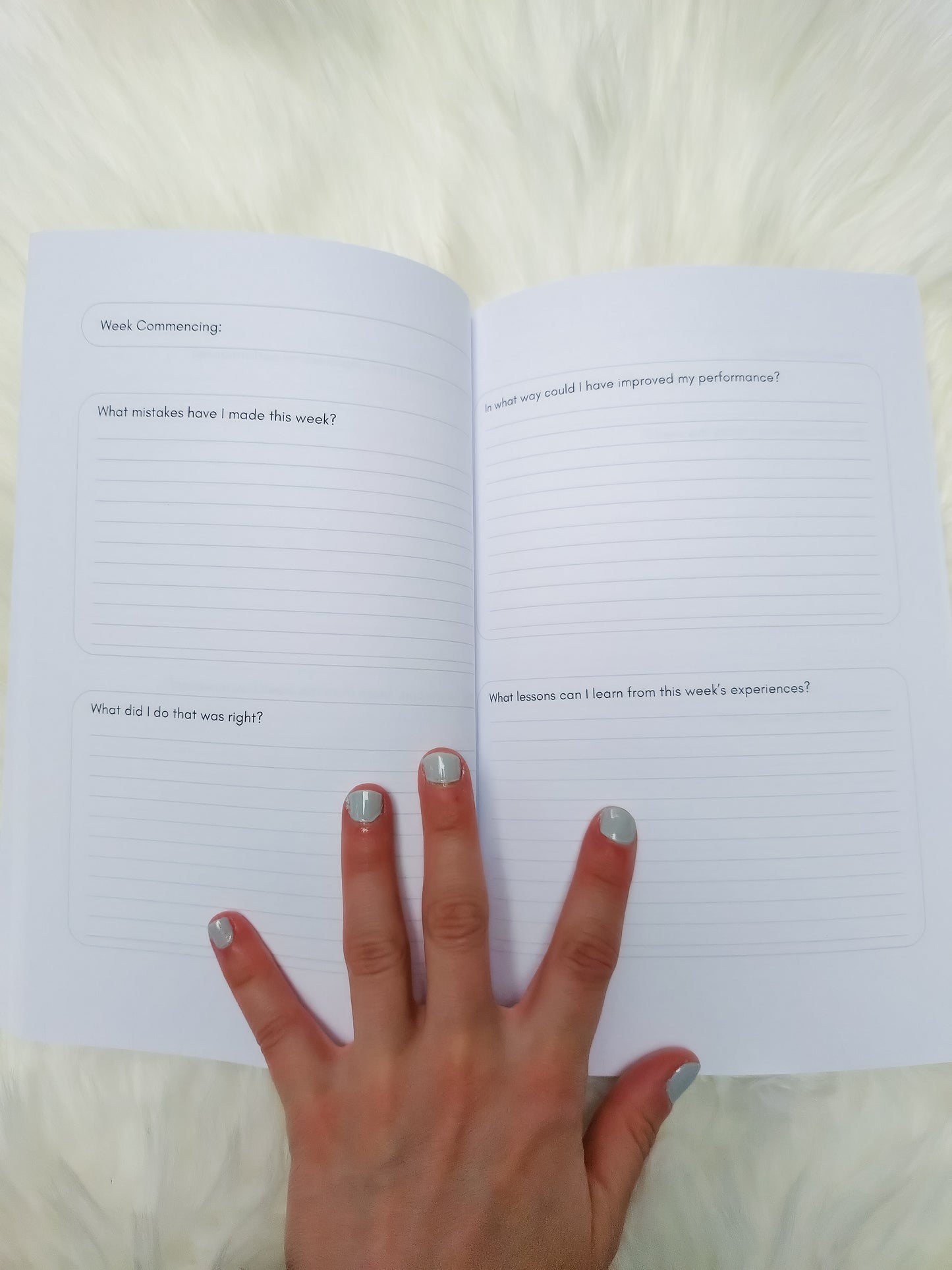 Self Engagement – A Guided Self-Reflection Journal for Weekly Personal Growth