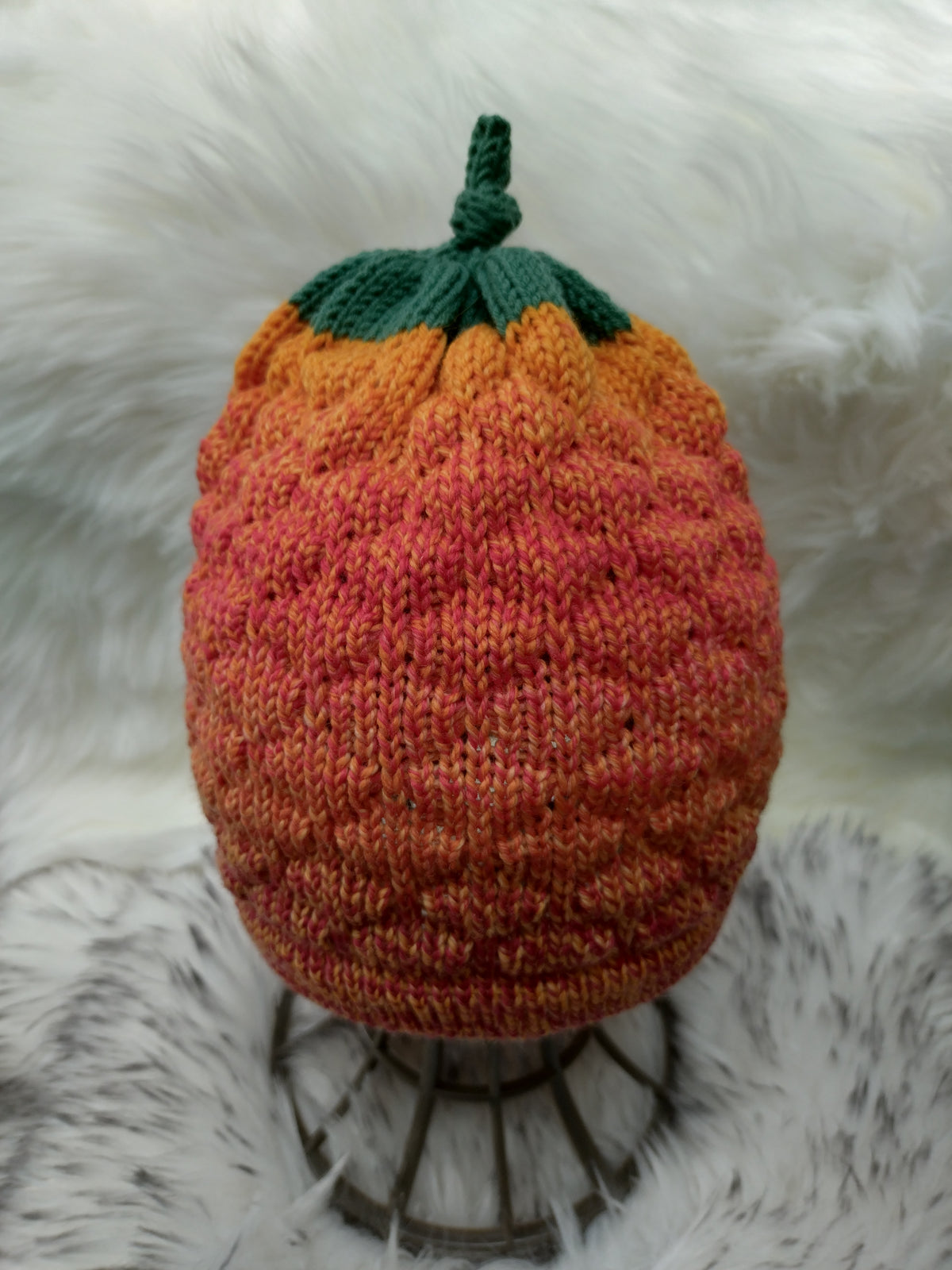 Merino Wool Pumpkin Hat – Handmade Autumn Beanie in Two Colours (Adult Size)
