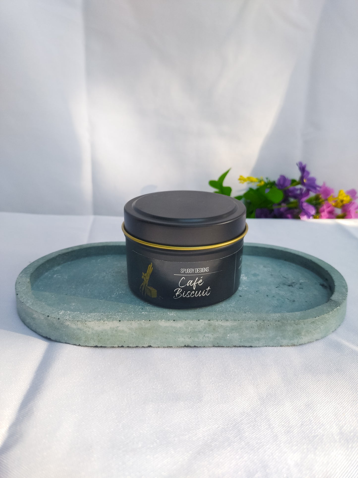 [New] Café Biscuit Soy Wax Candle – Warm Caramel & Vanilla Bakery Scent (Hand Poured)