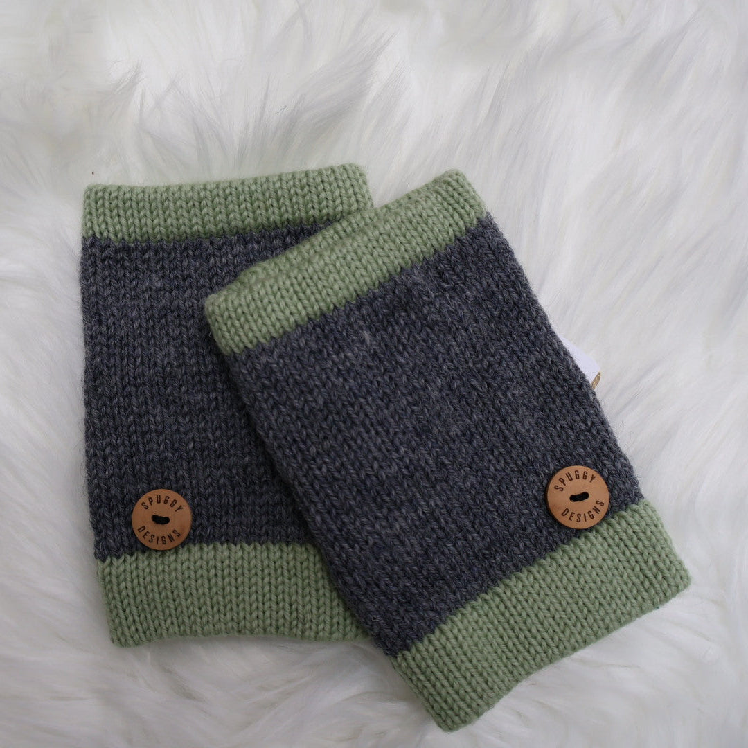 Ready-to-Ship | Handmade Fingerless Gloves (Hand Warmers) M/L – Sustainable Christmas Gift