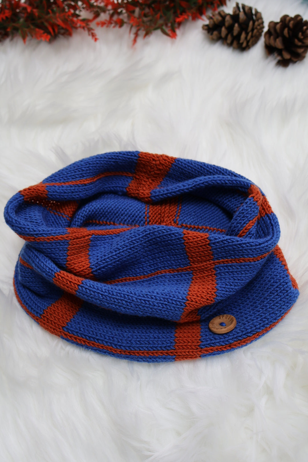 Ready-to-Ship | Handmade Merino Wool Large Checkered Snood – Sustainable Christmas Gift