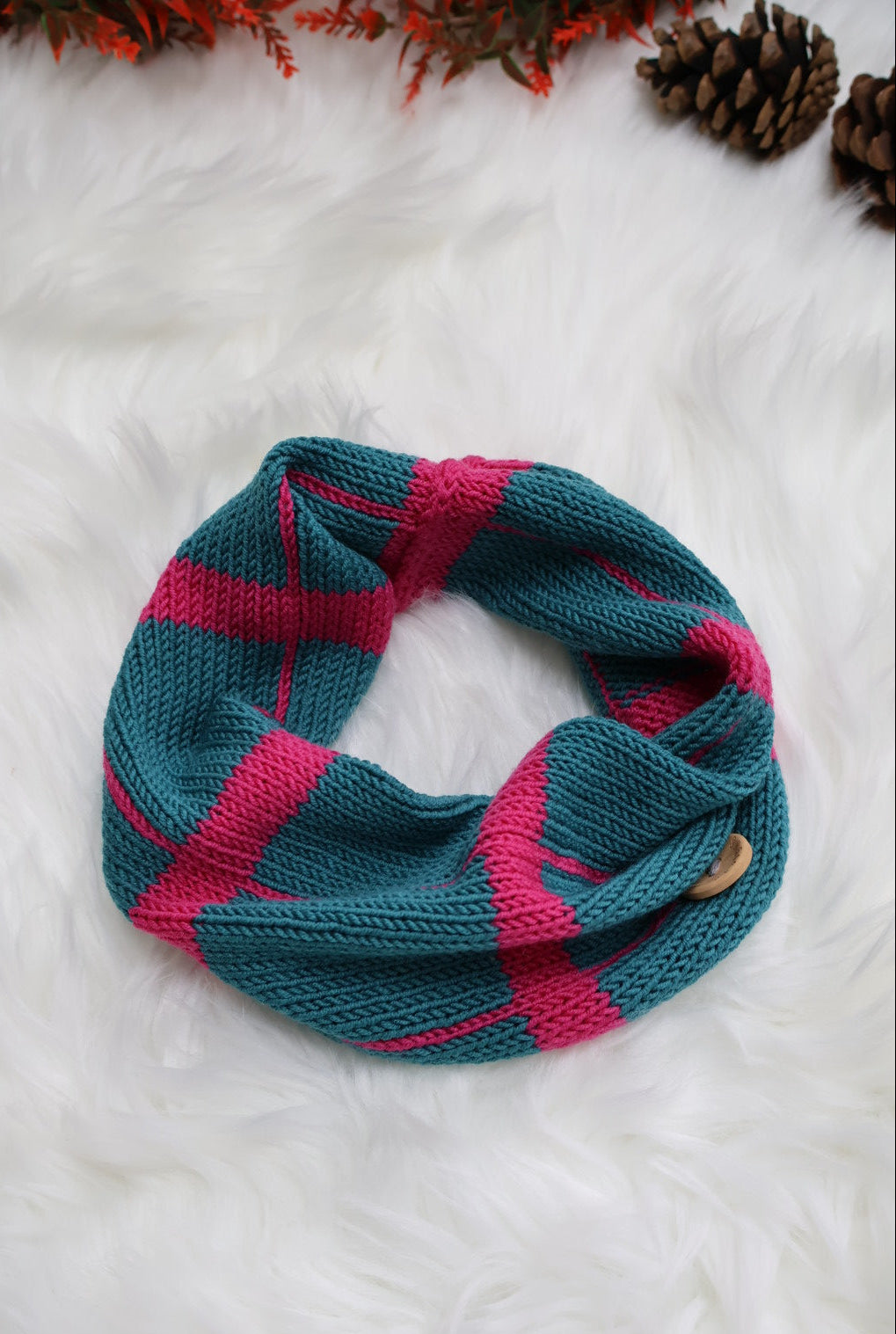 Ready-to-Ship | Handmade Merino Wool Large Checkered Snood – Sustainable Christmas Gift
