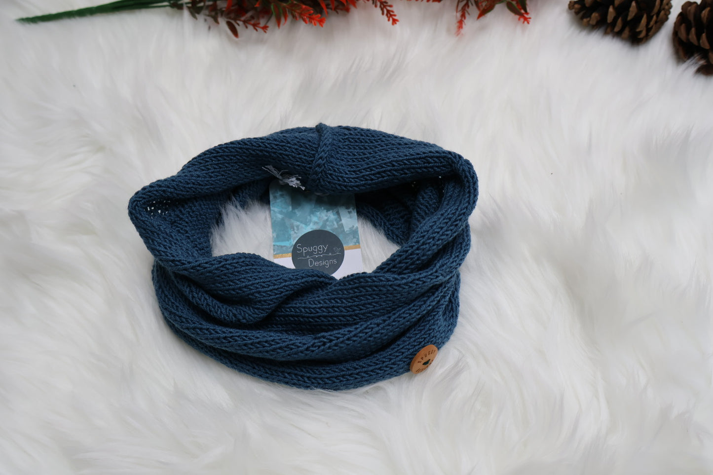 Ready-to-Ship | Handmade ‘Cable Kisses’ Merino Neck Warmer – Sustainable Christmas Gift