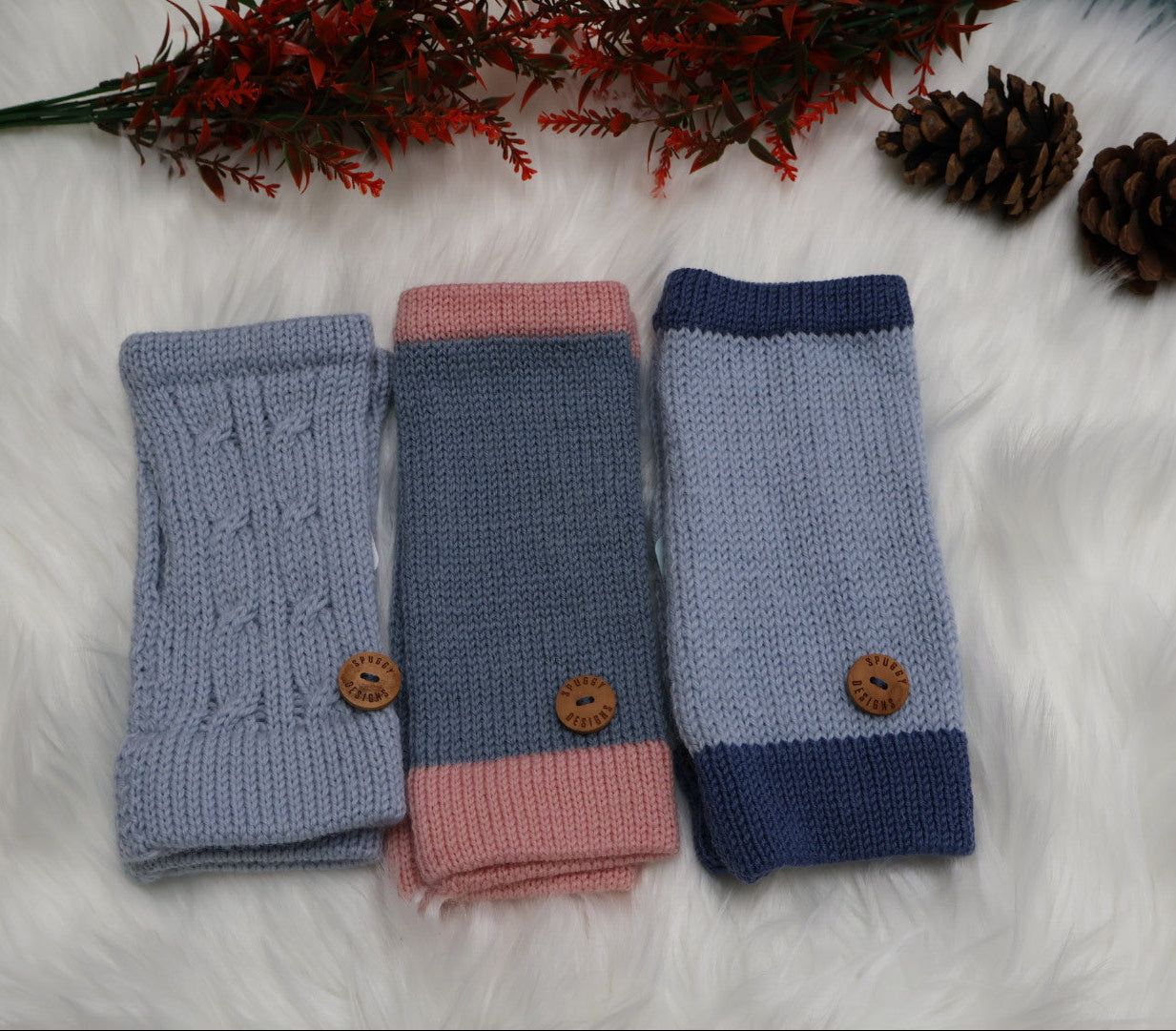 Ready-to-Ship | Handmade 100% Merino Wool Wristwarmers – Sustainable Christmas Gift