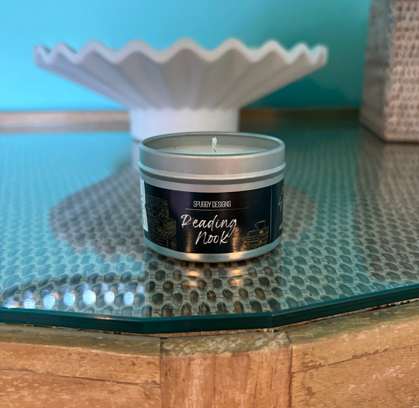 Reading Nook Candle – Hand Poured Soy Wax | Woody, Fruity & Earthy