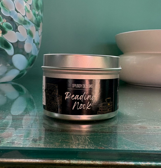 Reading Nook Candle – Hand Poured Soy Wax | Woody, Fruity & Earthy