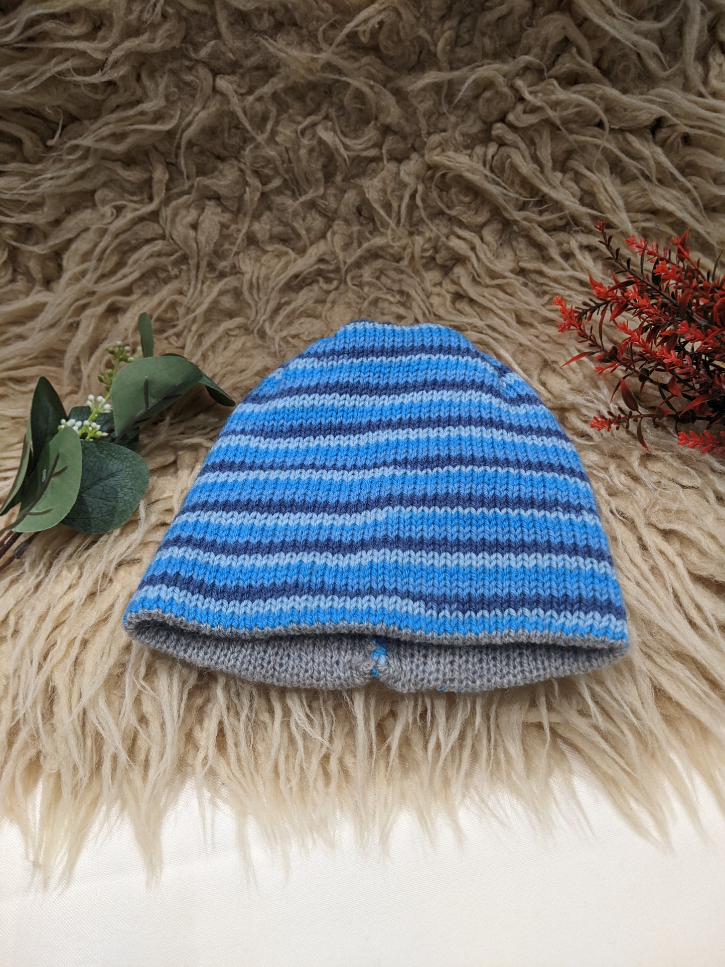 Kids Hat 7-10yrs knitted handmade hat, different colours & styles