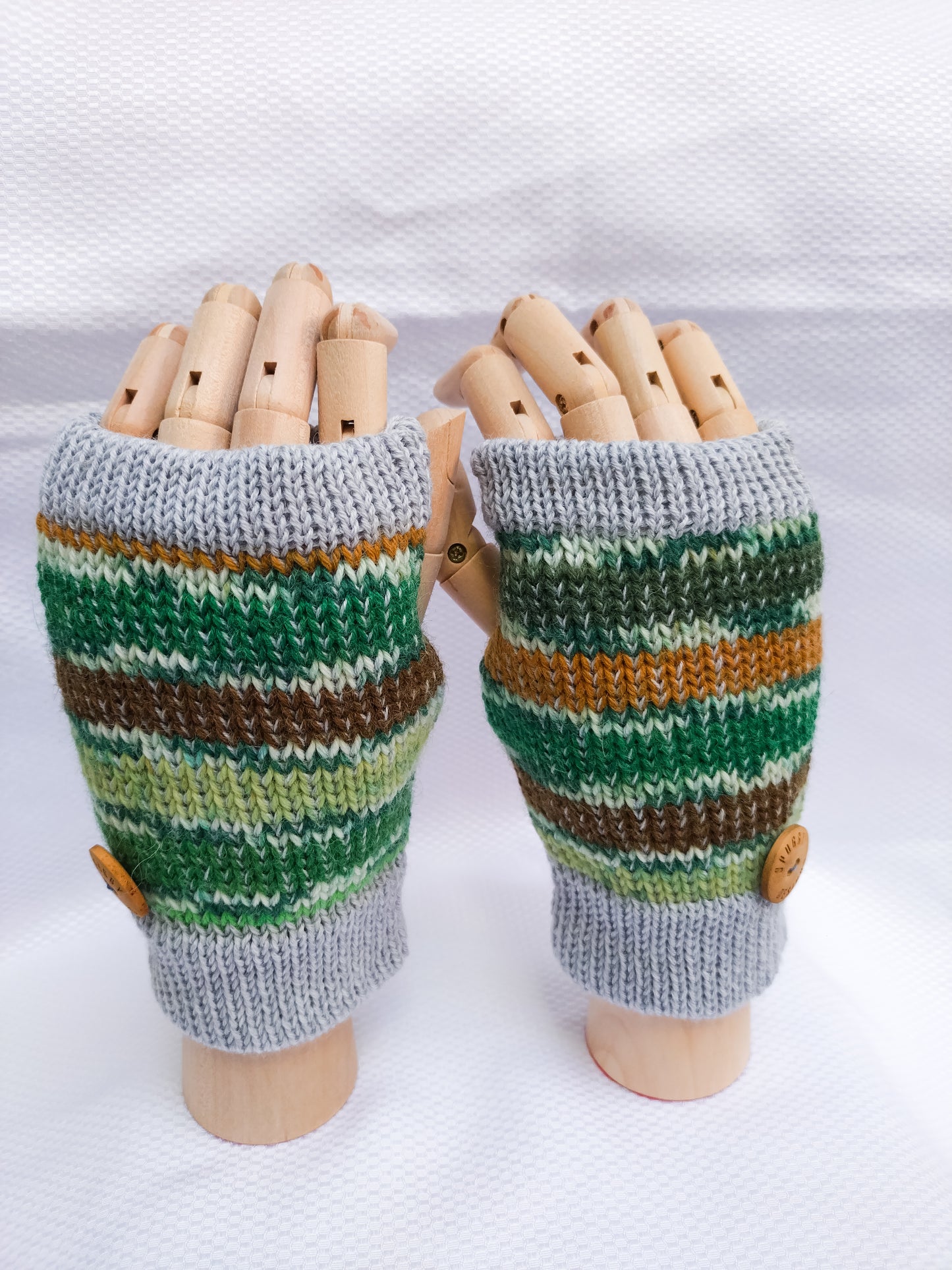 Camo Hand Warmers – Unisex Wool & Merino Fingerless Gloves for Outdoor Wear